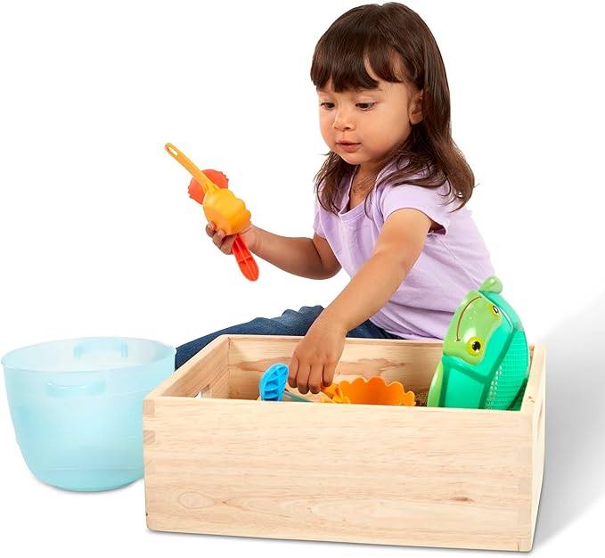 Melissa & Doug Sunny Patch Seaside Sidekicks Sand Baking Set-Beach Toy, Outdoor Play for Kids Ages 3+