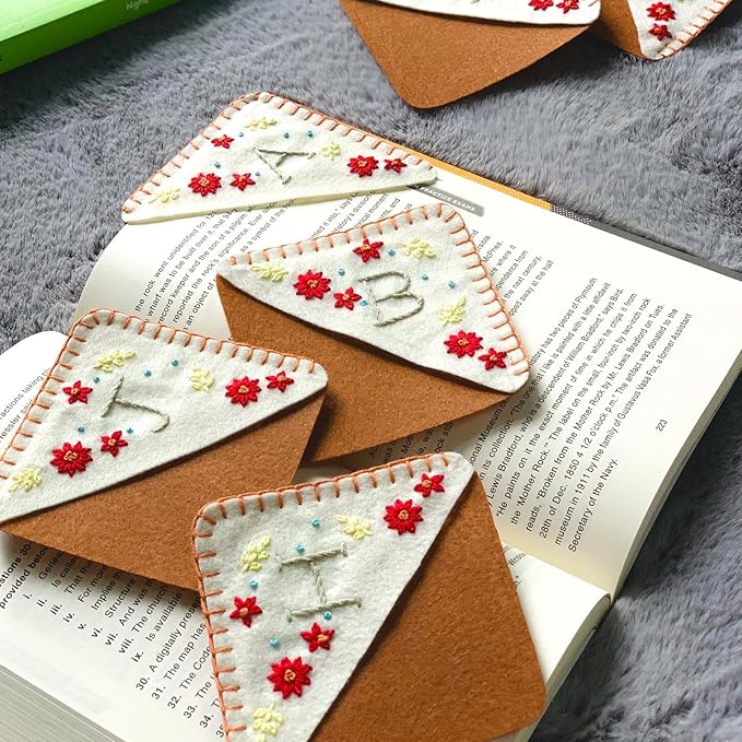 Personalized Hand Embroidered Corner Bookmark, Cute Flower Book Mark, Hand Stitch Gift for Women Book Lovers (M, White)