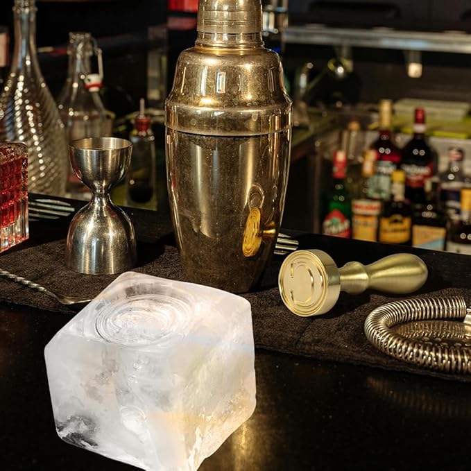 Ice Cube Stamp for Cocktails Ice Stamp Brass Head with Handle, Ice Branding Stamp for Ice Cubes Cocktail Whiskey Drinks Party Wedding Making DIY Crafting (Letter C)