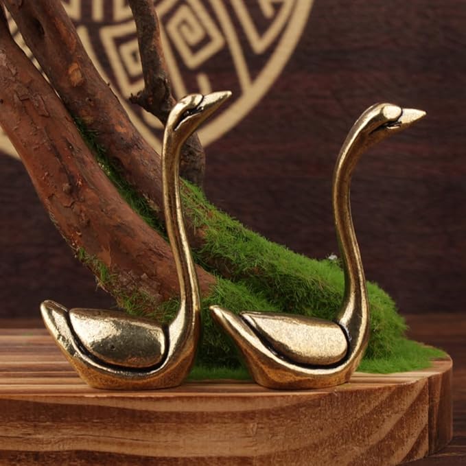 Brass Animals Figurine Decorative,Solid Copper Decorations,Metal Statue,Pure Brass Swan Statue,Elegant Decor Figurine，Ideal Decor for Home, Office, or Café