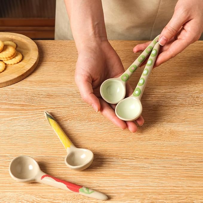 4-PCS hand-painted ceramic afternoon tea and coffee stirring spoon set, long-handled dessert spoons, handcrafted ceramic spoons, coffee spoons, teaspoons, size 4.9*1.3in (12.5*3.5cm) (Round handle)