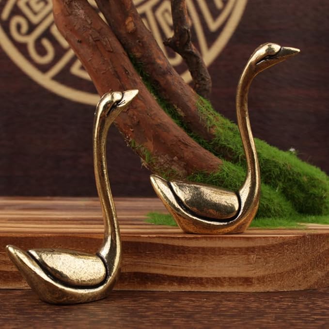 Brass Animals Figurine Decorative,Solid Copper Decorations,Metal Statue,Pure Brass Swan Statue,Elegant Decor Figurine，Ideal Decor for Home, Office, or Café
