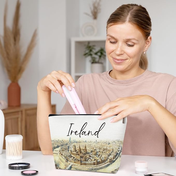 Ireland Travel Gifts Makeup Bag, City Travel Cosmetic Bag for Purse, Watercolor Makeup Bags, Ireland Souvenir, Trip Favors for Traveller Lovers, City Themed Organizer