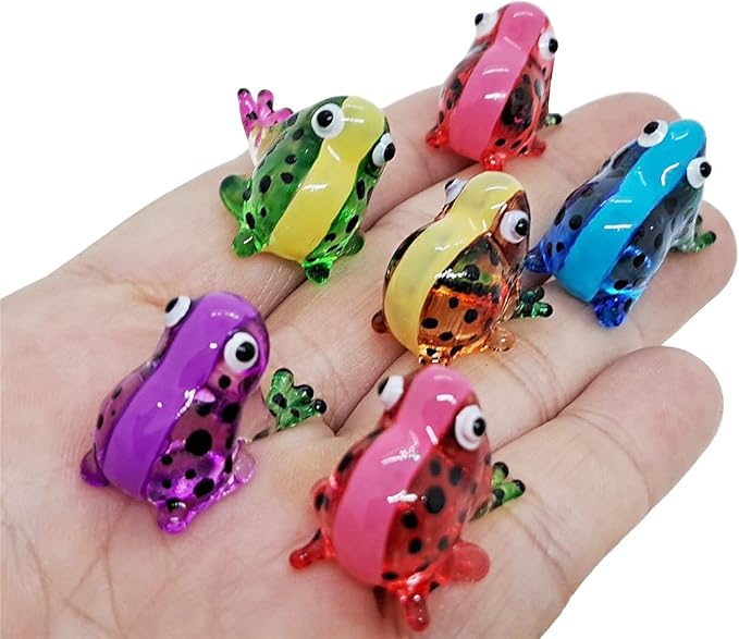 WitnyStore Tiny ¾ Inch Red Black Dotted Short Face Frog Figurine - Miniature Hand Blown Glass Poison Dart Frogs Amphibian Animals Colorful Small Crystal Decorative Collectible Figures Décor Gifts