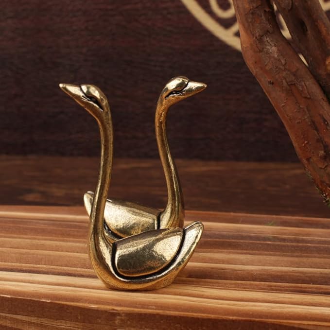 Brass Animals Figurine Decorative,Solid Copper Decorations,Metal Statue,Pure Brass Swan Statue,Elegant Decor Figurine，Ideal Decor for Home, Office, or Café
