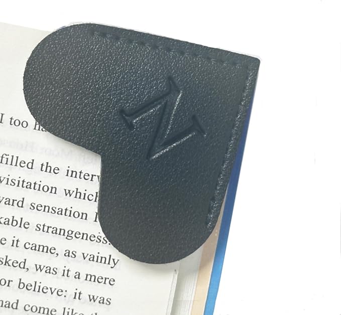 MOTEERLLU Personalized Leather Heart Bookmark with Initials, Cute Custom Corner Bookmarks for Reading Women, Men, Kids, Teachers, Book Lovers Gifts(Black N)