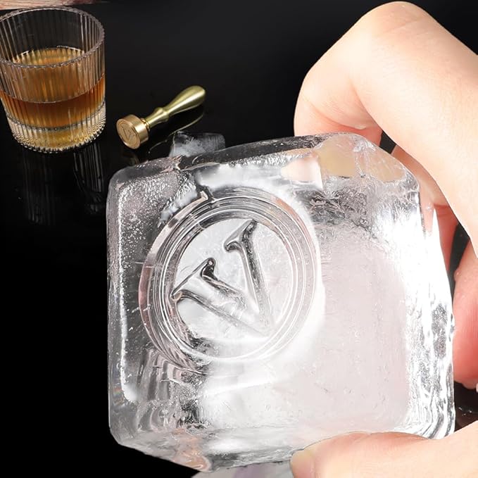 Ice Cube Stamp for Cocktails Ice Stamp Brass Head with Handle, Ice Branding Stamp for Ice Cubes Cocktail Whiskey Drinks Party Wedding Making DIY Crafting (Letter V)