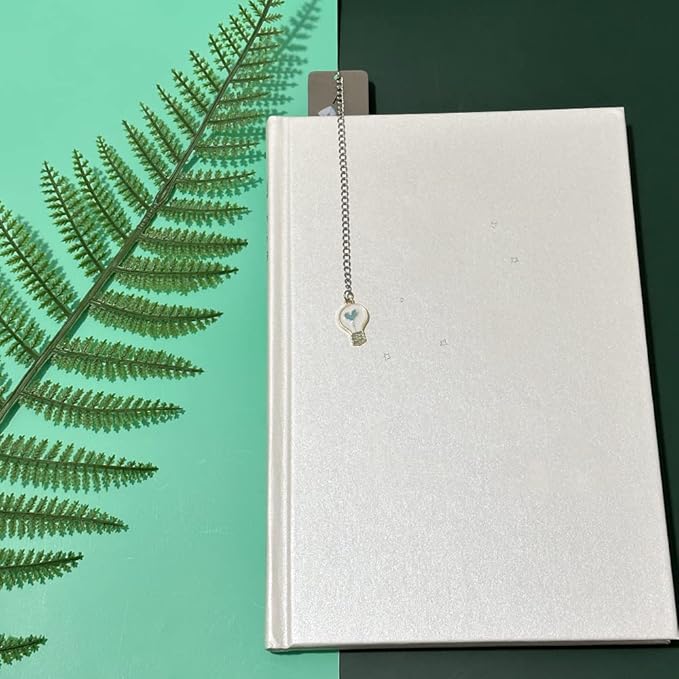 Bookmarks Women Friend Daughter Wife Mum Girlfriend Sister Families Graduation Bookmark Appreciate Birthday Go to University Present Christmas Keepsakes A Well Read Woman is A Dangerous Creature