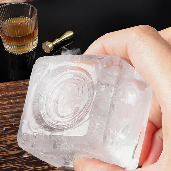 Ice Cube Stamp for Cocktails Ice Stamp Brass Head with Handle, Ice Branding Stamp for Ice Cubes Cocktail Whiskey Drinks Party Wedding Making DIY Crafting (Letter C)