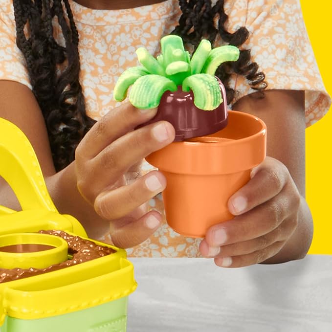 Play-Doh Blooming Flower Garden Toy Playset, Nature Pretend Play, Kids Arts & Crafts, Christmas Stocking Stuffer Gifts, Ages 3+