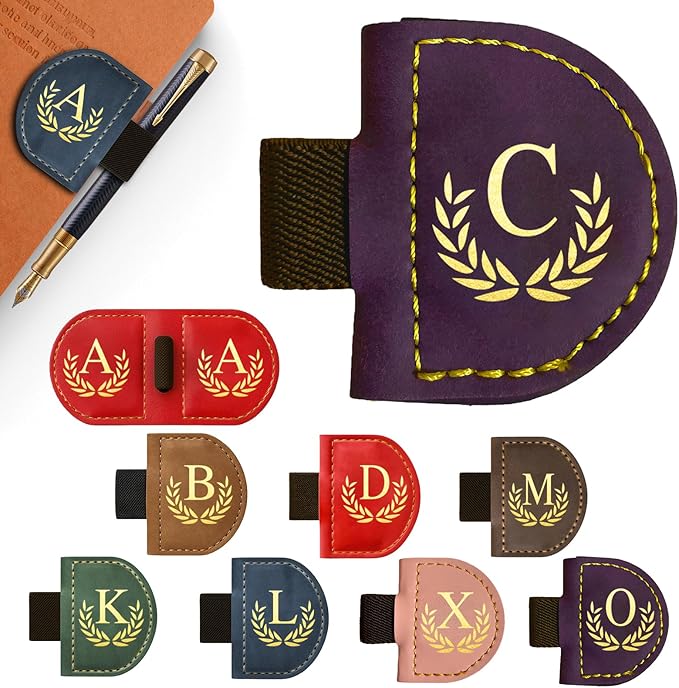 Personalized Leather Magnetic Bookmark with Pen Holder, Custom Bygone Mark Bookmark with Pen Holder, Custom Bookmarks with 26 Letters for Reading Women, Men, Teachers, Book Lovers（Purple，C）