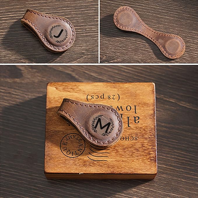 Magnetic Leather Bookmark with 26 Initial for Reading Women,Personalized Magnet Book Marks Gifts for Men,Book Lovers (Green, M)