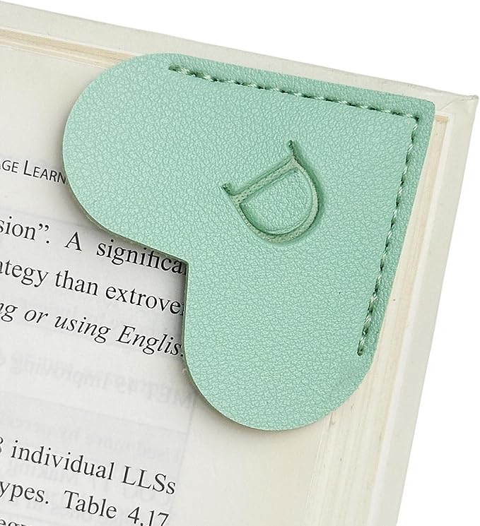 MOTEERLLU Personalized Leather Heart Bookmark with Initial, Cute Letters Custom Corner Book Mark for Reading Women, Teacher, Student, Book Lovers Gifts, Book Accessories (Green, D)