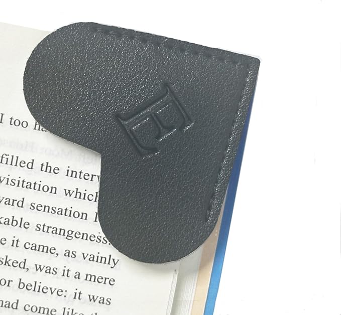 MOTEERLLU Personalized Leather Heart Bookmark with Initials, Cute Custom Corner Bookmarks for Reading Women, Men, Kids, Teachers, Book Lovers Gifts(Black E)