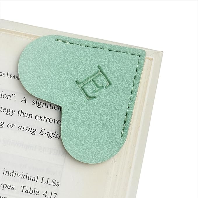 MOTEERLLU Personalized Leather Heart Bookmark with Initial, Cute Letters Custom Corner Book Mark for Reading Women, Teacher, Student, Book Lovers Gifts, Book Accessories (Green, E)