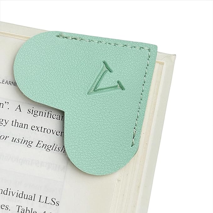 MOTEERLLU Personalized Leather Heart Bookmark with Initial, Cute Letters Custom Corner Book Mark for Reading Women, Teacher, Student, Book Lovers Gifts, Book Accessories (Green, V)