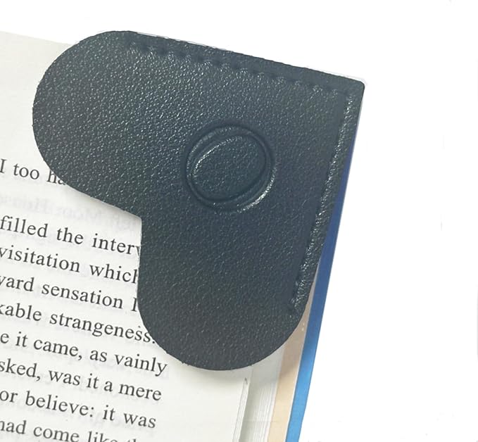MOTEERLLU Personalized Leather Heart Bookmark with Initials, Cute Custom Corner Bookmarks for Reading Women, Men, Kids, Teachers, Book Lovers Gifts(Black O)