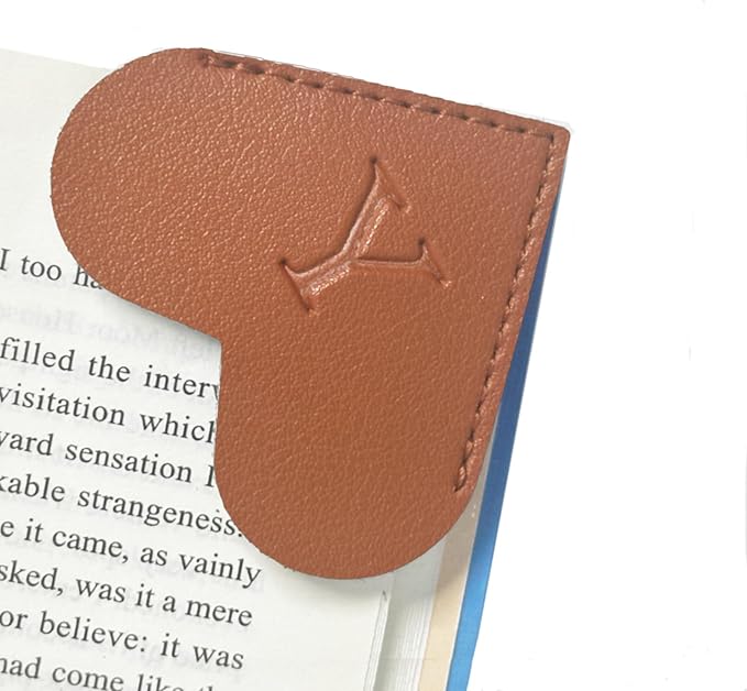 MOTEERLLU Personalized Leather Heart Bookmark with Initials, Cute Custom Corner Bookmarks for Reading Women, Men, Kids, Teachers, Book Lovers Gifts(Brown Y)