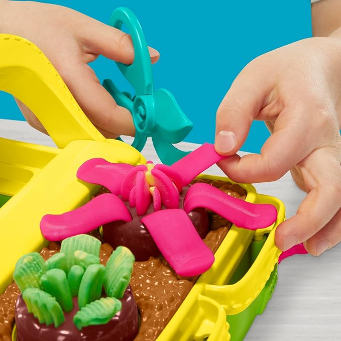 Play-Doh Blooming Flower Garden Toy Playset, Nature Pretend Play, Kids Arts & Crafts, Christmas Stocking Stuffer Gifts, Ages 3+
