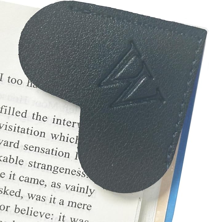 MOTEERLLU Personalized Leather Heart Bookmark with Initials, Cute Custom Corner Bookmarks for Reading Women, Men, Kids, Teachers, Book Lovers Gifts(Black W)