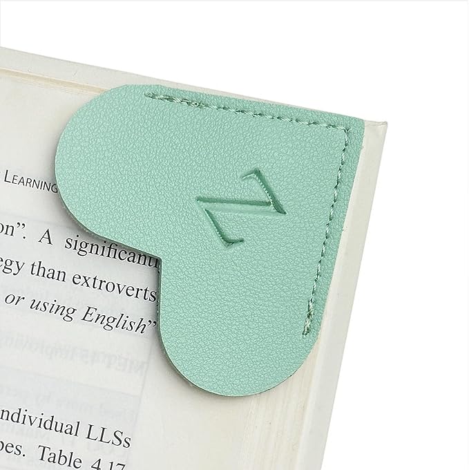 MOTEERLLU Personalized Leather Heart Bookmark with Initial, Cute Letters Custom Corner Book Mark for Reading Women, Teacher, Student, Book Lovers Gifts, Book Accessories (Green, Z)