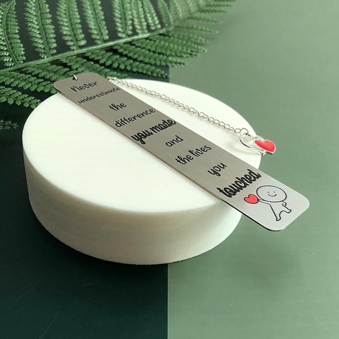 Bookmarks Teachers Day Thank You Gifts Bookmark Appreciate Dad Mum Grandma Grandpa Birthday Present Auntie Uncle Thanks Happy Retirement Master Teacher Christmas Keepsakes (Never Underestimate)