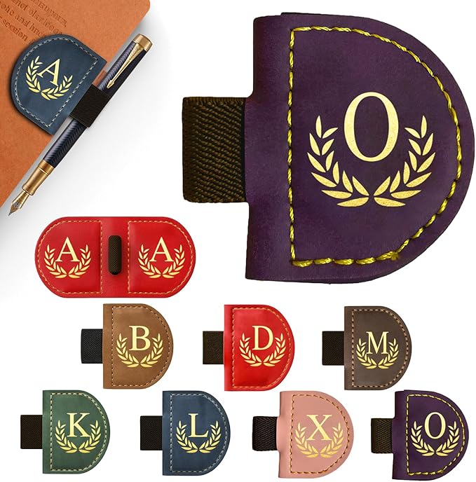 Personalized Leather Magnetic Bookmark with Pen Holder, Custom Bygone Mark Bookmark with Pen Holder, Custom Bookmarks with 26 Letters for Reading Women, Men, Teachers, Book Lovers（Purple，O）
