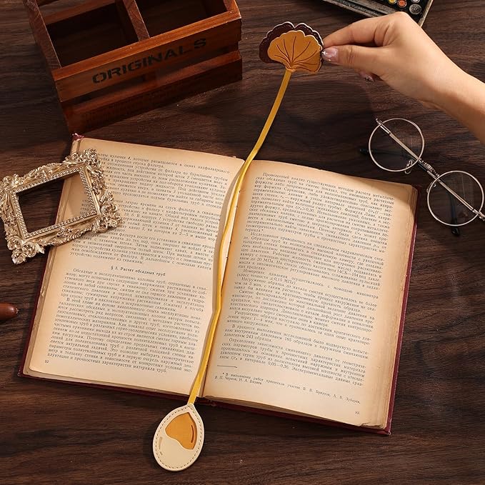 2 Pieces Vintage Leather Bookmarks for Women, Personalized PU Book Marks for Reading Women, Gift for Book Lover, Teacher, Mom