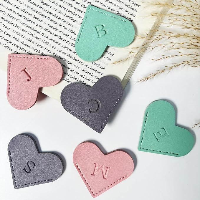 MOTEERLLU Personalized Leather Heart Bookmark with Initial, Cute Letters Custom Corner Book Mark for Reading Women, Teacher, Student, Book Lovers Gifts, Book Accessories (Pink, P)