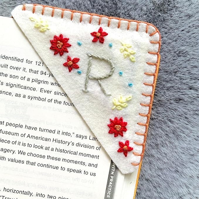 Personalized Hand Embroidered Corner Bookmark, Cute Flower Book Mark, Hand Stitch Gift for Women Book Lovers (R, White)