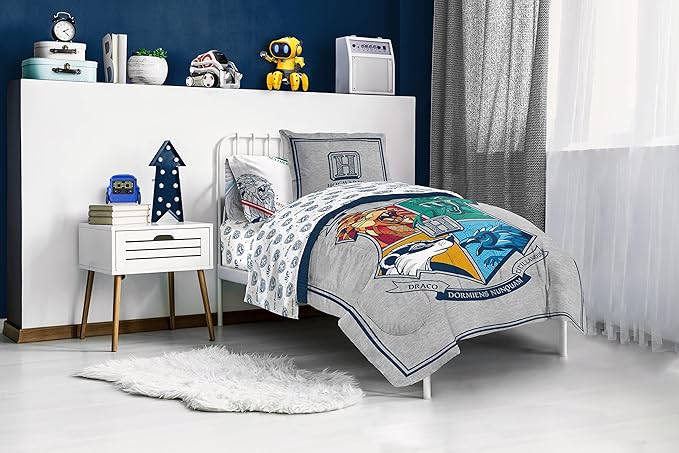 Jay Franco Harry Potter Stand Together 5 Piece Twin Size Bed Set - Includes Comforter & Sheet Set - Super Soft Kids Bedding Fade Resistant Microfiber (Official Harry Potter Product)