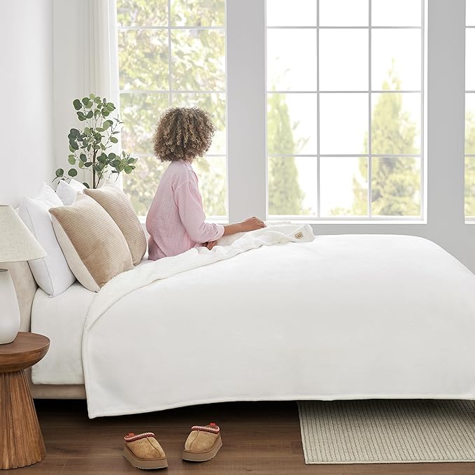 UGG Nita King/California King Blanket Fleece Fluffy Reversible Soft Fuzzy Bedding Cozy Plush Warm Oversized Blanket Machine Washable Bedroom Decor for Big Couch or Bed, 110-inch x 90-inch, White Snow