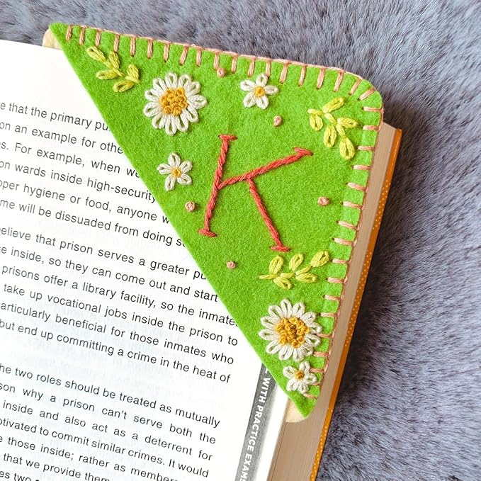 Personalized Hand Embroidered Corner Bookmark, Bookmarks for Women, Personalized Bookmark for Book Lovers, Cute Flower Book Mark by HNQCPCVU (K, Green)