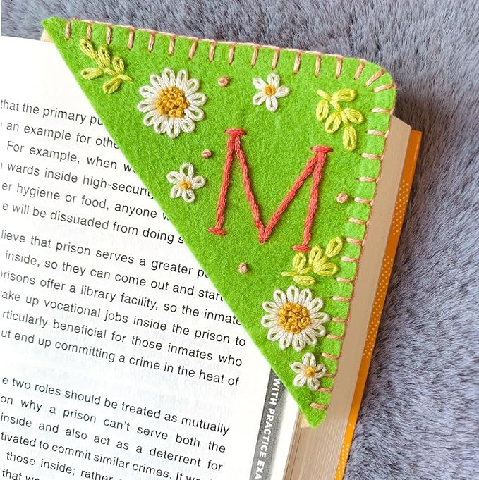 Personalized Hand Embroidered Corner Bookmark, Bookmarks for Women, Personalized Bookmark for Book Lovers, Cute Flower Book Mark by HNQCPCVU (M, Green)