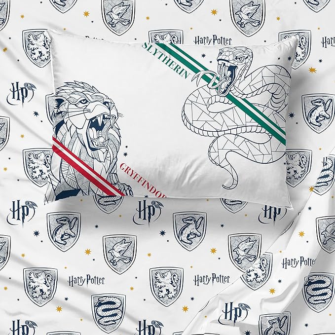 Jay Franco Harry Potter Stand Together 5 Piece Twin Size Bed Set - Includes Comforter & Sheet Set - Super Soft Kids Bedding Fade Resistant Microfiber (Official Harry Potter Product)