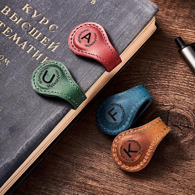 Magnetic Leather Bookmark with 26 Initial for Reading Women,Personalized Magnet Book Marks Gifts for Men,Book Lovers (Green, I)