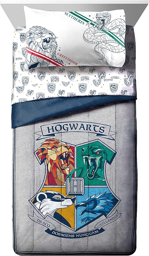 Jay Franco Harry Potter Stand Together 5 Piece Twin Size Bed Set - Includes Comforter & Sheet Set - Super Soft Kids Bedding Fade Resistant Microfiber (Official Harry Potter Product)